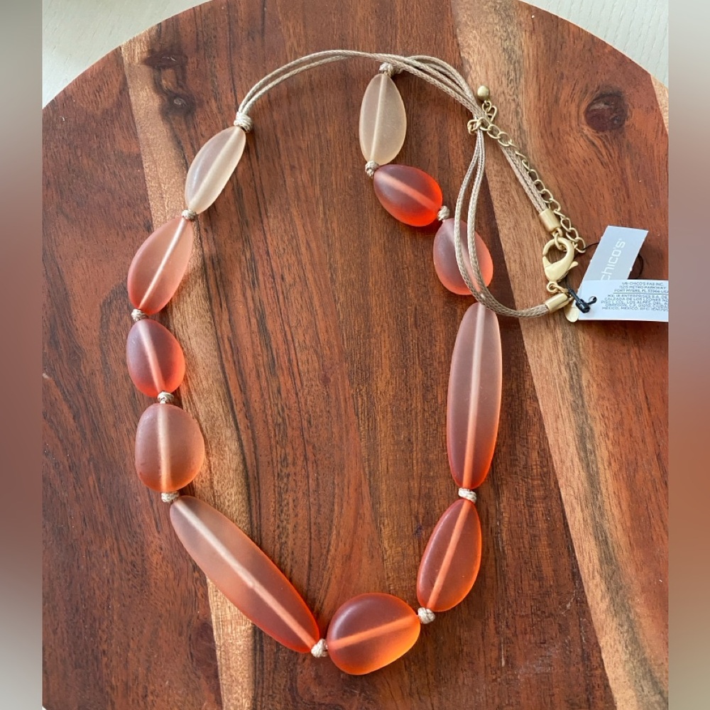NWT Chico’s Women’s Large Coral Ombré Beaded Statement Necklace